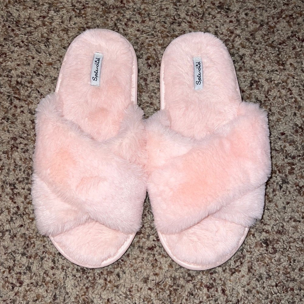 Blush pink Splendid slippers size S/M
